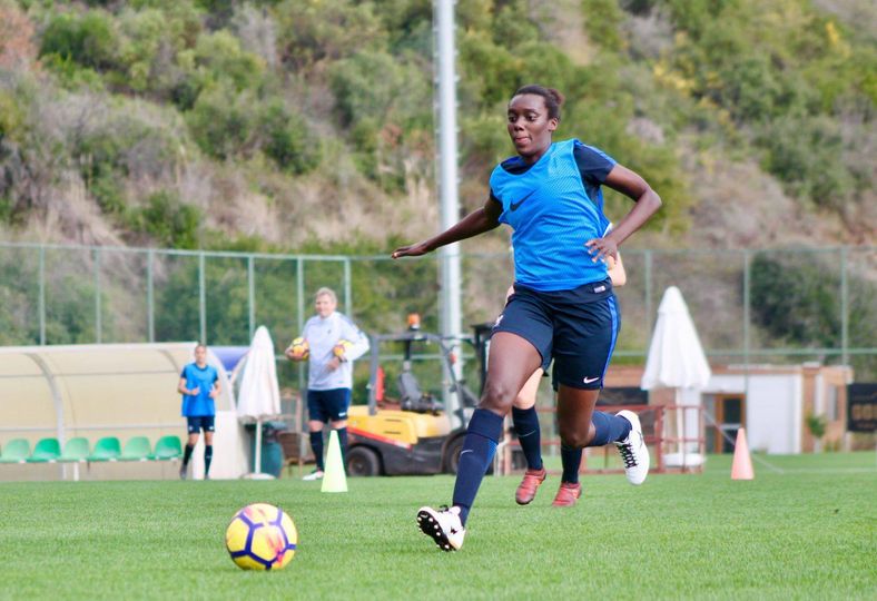 Nouvelle ambassadrice Wizwedge: ANAIS M'BASSIDJE