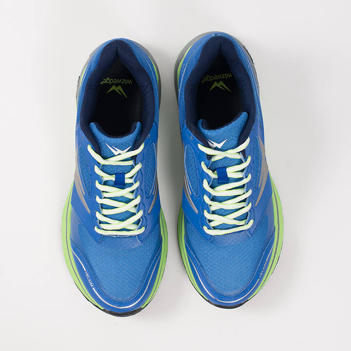 Dessus des chaussures de running  homme innovation française Wizwedge Helium Universel bleue pour douleur jambes