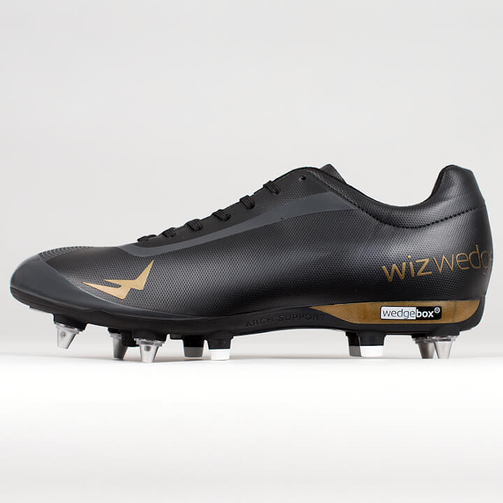 Profil de la chaussure de football rugby sport santé Wizwedge Wave mixte noire à crampons vissés pour douleur bas du dos